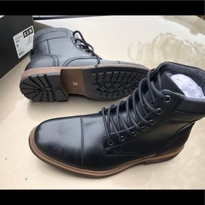 New JF David Men Boots size 8.5